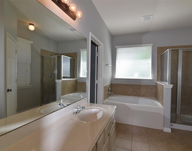 7927 Cardinal Landing Lane - Photo Thumbnail 17