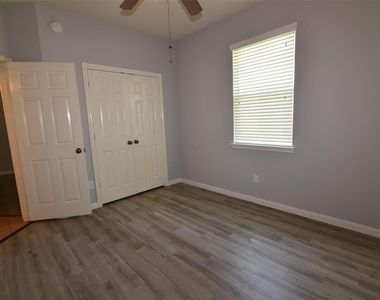 7927 Cardinal Landing Lane - Photo Thumbnail 22