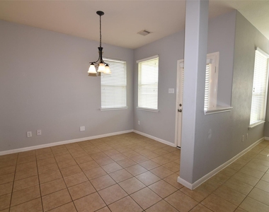 7927 Cardinal Landing Lane - Photo Thumbnail 13