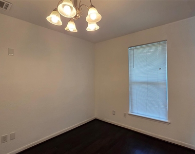 5434 Goldspier Street - Photo Thumbnail 3