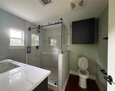8907 Meadow Vista Boulevard - Photo Thumbnail 17