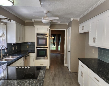 2322 Deer Valley Drive - Photo Thumbnail 12