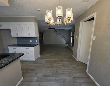 2322 Deer Valley Drive - Photo Thumbnail 16