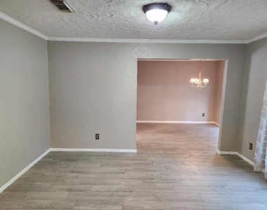 2322 Deer Valley Drive - Photo Thumbnail 6