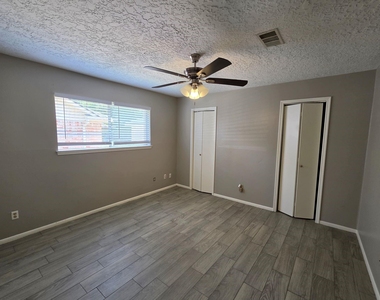 2322 Deer Valley Drive - Photo Thumbnail 23