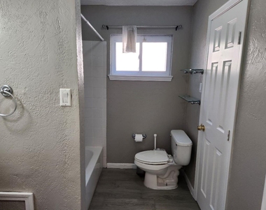 2322 Deer Valley Drive - Photo Thumbnail 23