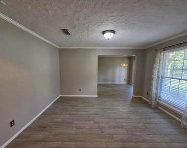 2322 Deer Valley Drive - Photo Thumbnail 6