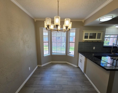 2322 Deer Valley Drive - Photo Thumbnail 15