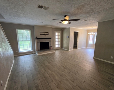 2322 Deer Valley Drive - Photo Thumbnail 19