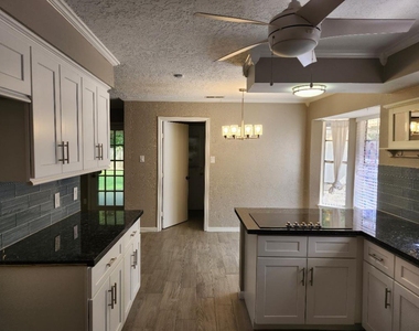 2322 Deer Valley Drive - Photo Thumbnail 11