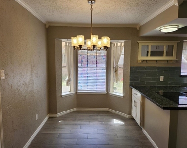 2322 Deer Valley Drive - Photo Thumbnail 13