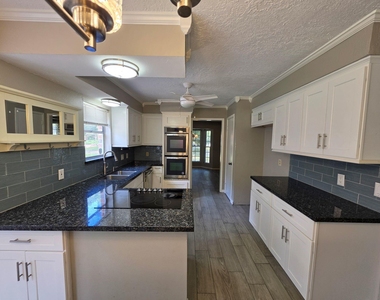 2322 Deer Valley Drive - Photo Thumbnail 13