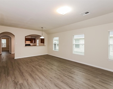 5627 Plantation Forest Drive - Photo Thumbnail 4
