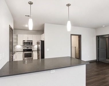 3788 Richmond St Avenue - Photo Thumbnail 4