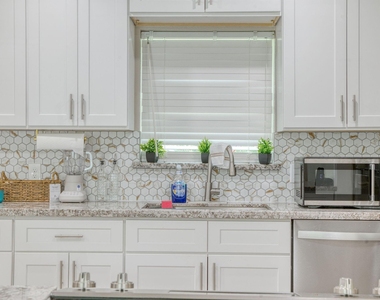 8150 Herschelwood Street - Photo Thumbnail 4
