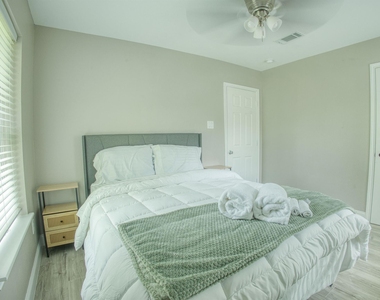 8150 Herschelwood Street - Photo Thumbnail 16