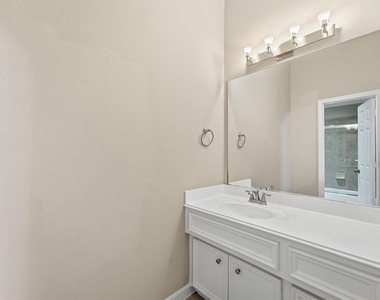 5507 Opal Cove Court - Photo Thumbnail 11