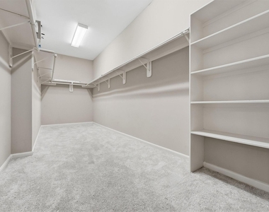 5507 Opal Cove Court - Photo Thumbnail 5