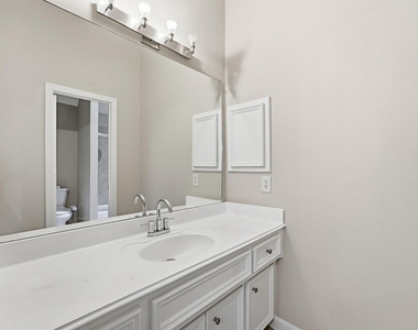 5507 Opal Cove Court - Photo Thumbnail 8