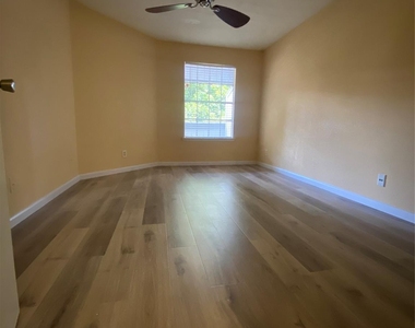 9700 Leawood Boulevard - Photo Thumbnail 10