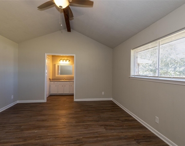 5810 Meadowview Road - Photo Thumbnail 20