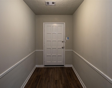 5810 Meadowview Road - Photo Thumbnail 26