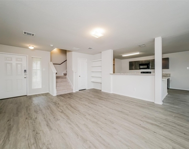 220 Blue Crane Street - Photo Thumbnail 2