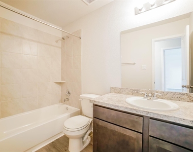 220 Blue Crane Street - Photo Thumbnail 11