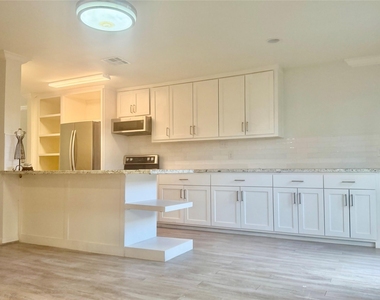 5800 Lumberdale Road - Photo Thumbnail 6