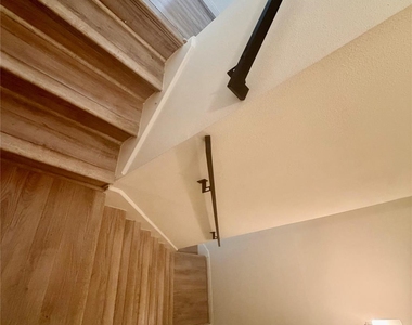 5800 Lumberdale Road - Photo Thumbnail 21