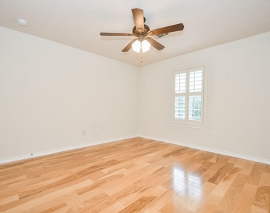 20735 Park Pine Drive - Photo Thumbnail 32