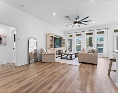 239 Forest Peak Way - Photo Thumbnail 9
