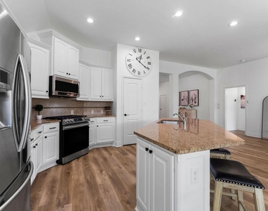 239 Forest Peak Way - Photo Thumbnail 13