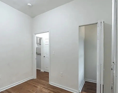 92 St Marks Place - Photo Thumbnail 6