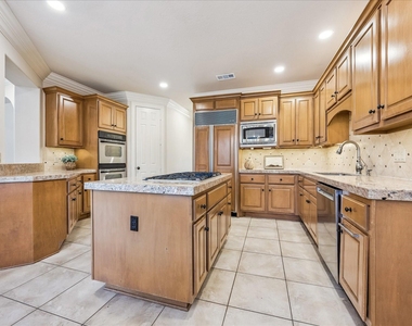 2210 Bywater Drive - Photo Thumbnail 18