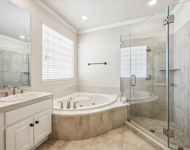2210 Bywater Drive - Photo Thumbnail 31
