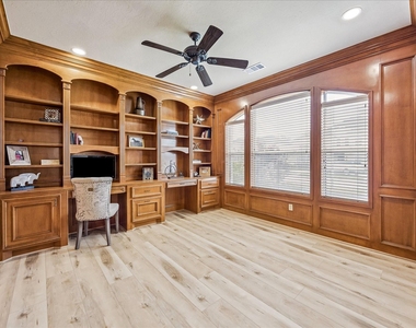 2210 Bywater Drive - Photo Thumbnail 5