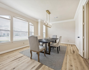 2210 Bywater Drive - Photo Thumbnail 6