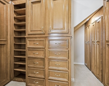 2210 Bywater Drive - Photo Thumbnail 32