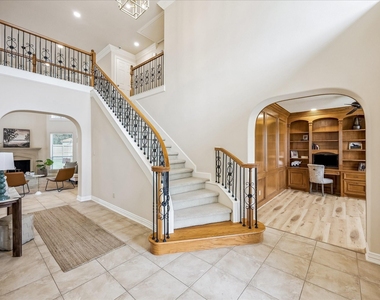 2210 Bywater Drive - Photo Thumbnail 4