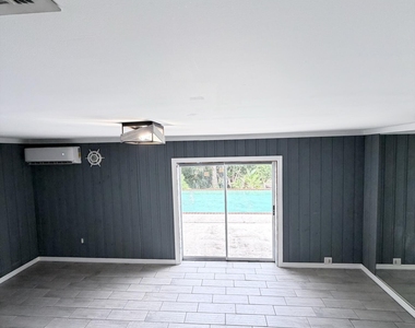 1717 La Marche Drive - Photo Thumbnail 15