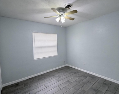 1717 La Marche Drive - Photo Thumbnail 21