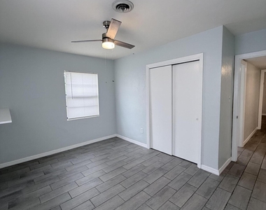 1717 La Marche Drive - Photo Thumbnail 20