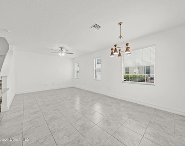 1800 Noel Place - Photo Thumbnail 14