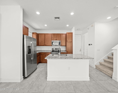1800 Noel Place - Photo Thumbnail 9