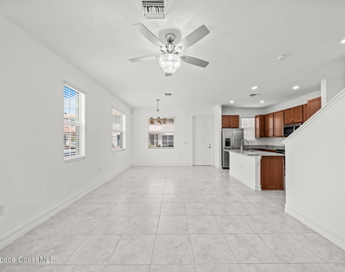 1800 Noel Place - Photo Thumbnail 6