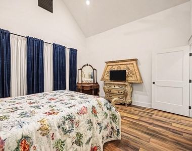 444 Mill Road - Photo Thumbnail 13
