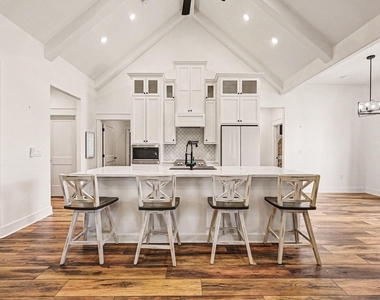 444 Mill Road - Photo Thumbnail 5
