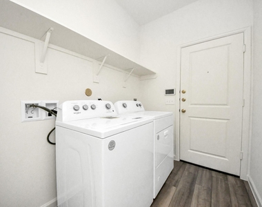 10307 Malta Trace Drive - Photo Thumbnail 32
