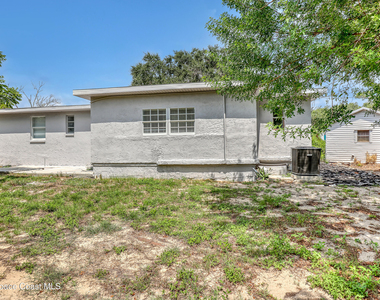 807 Hillsdale Drive - Photo Thumbnail 23